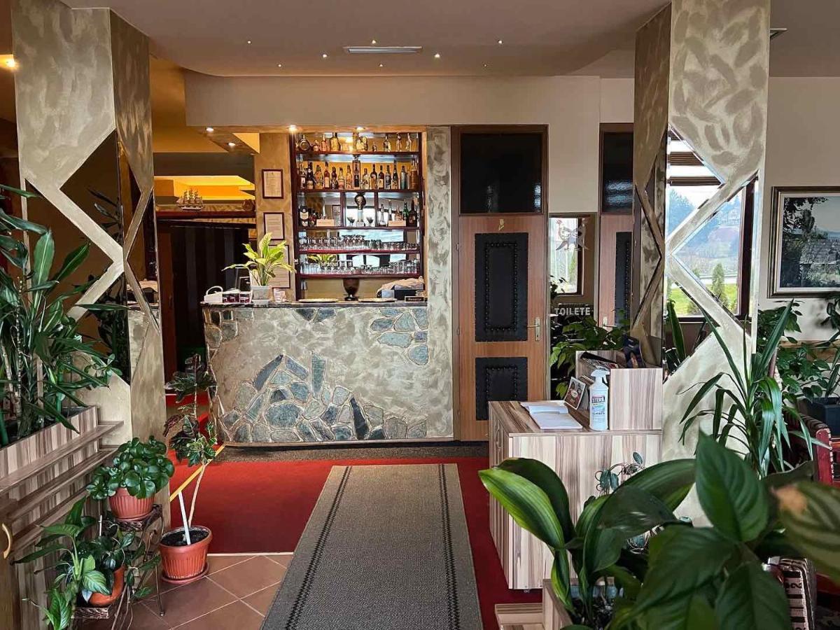 Hotel Dva Goluba 페일 외부 사진